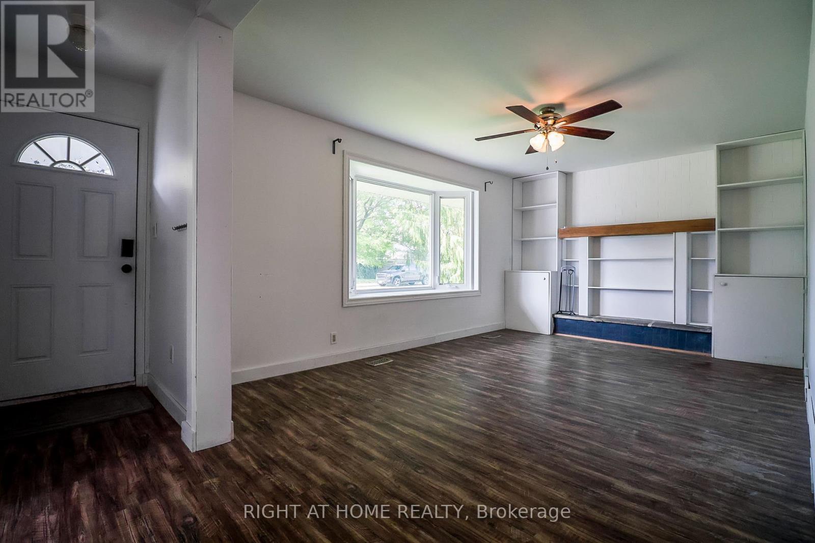 1327 Commerce Street, Pickering (Bay Ridges), Ontario, L1W1E1, Pickering (Bay Ridges), Ontario — photo 5 of 5