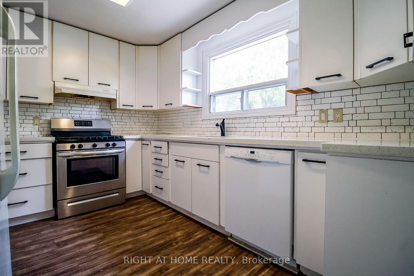 1327 COMMERCE STREET, Pickering (Bay Ridges) — photo 7