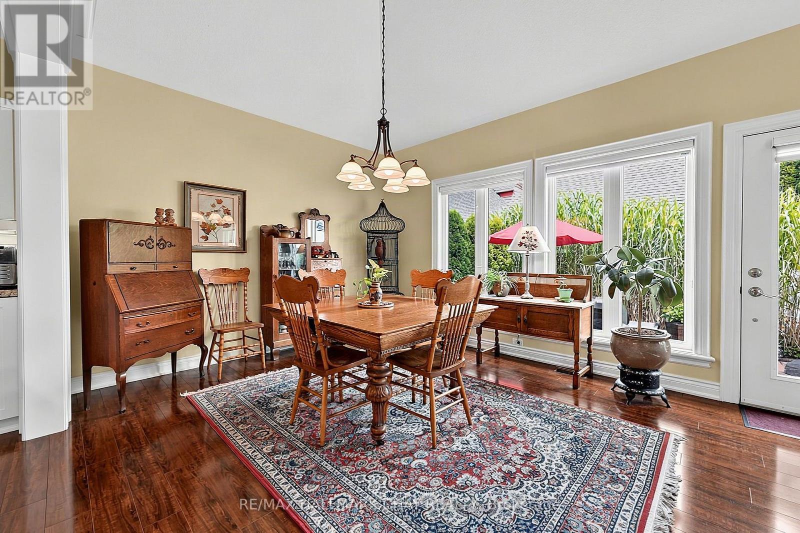 #49 5 INVERMARA COURT - 11