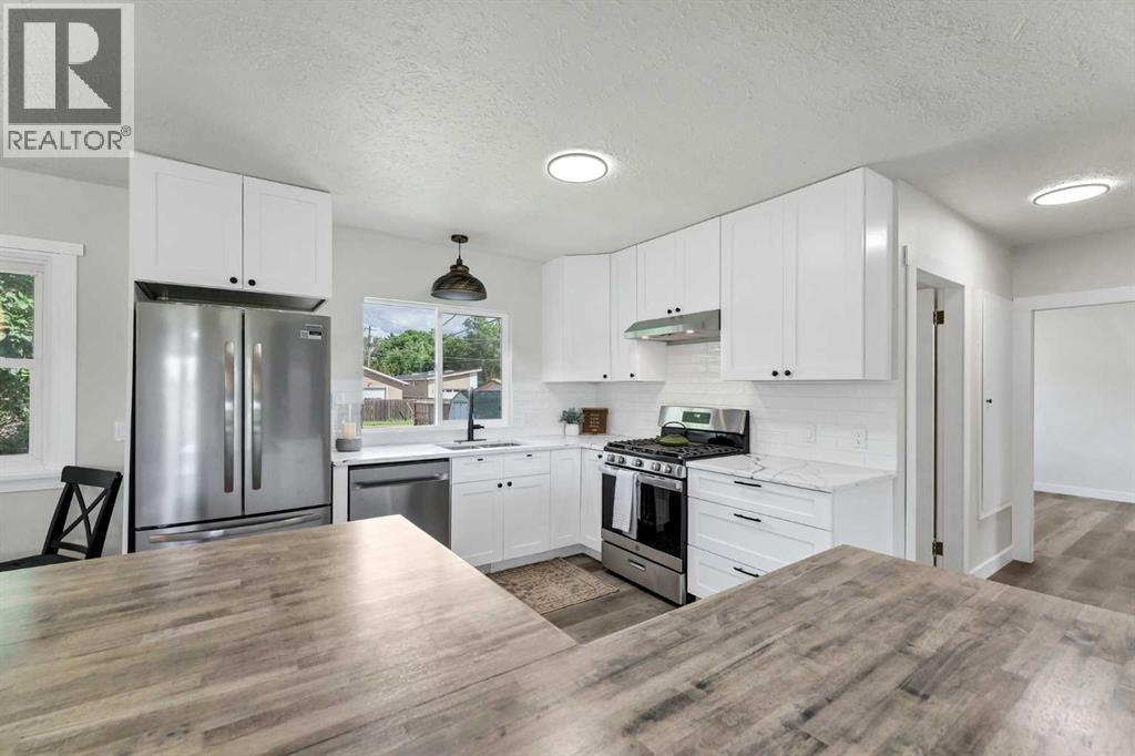 1005 Bullivant Crescent SW - Image 10