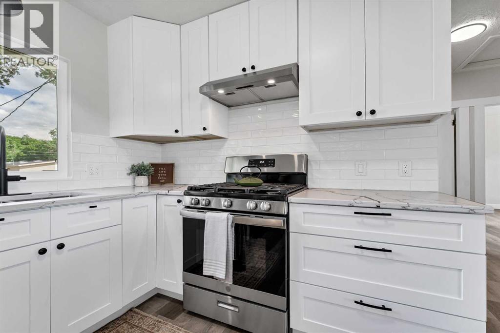 1005 Bullivant Crescent SW - Image 13