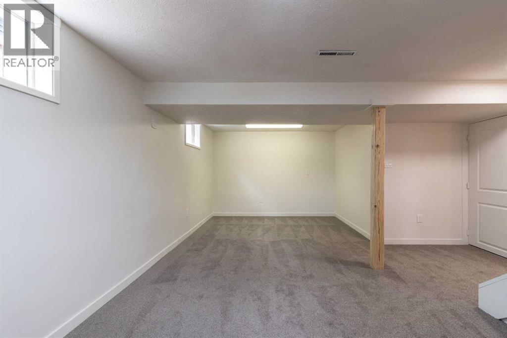 1005 Bullivant Crescent SW - Image 22