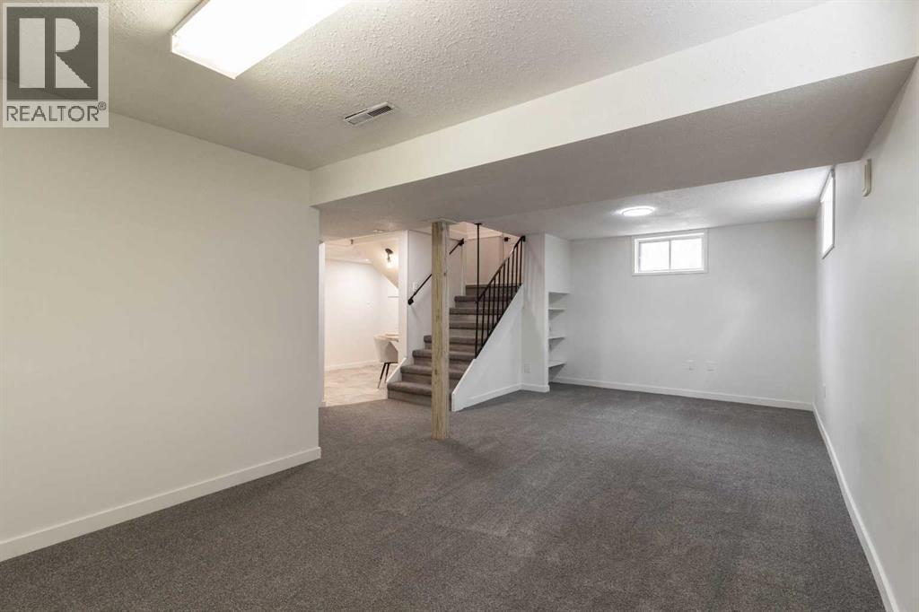 1005 Bullivant Crescent SW - Image 23