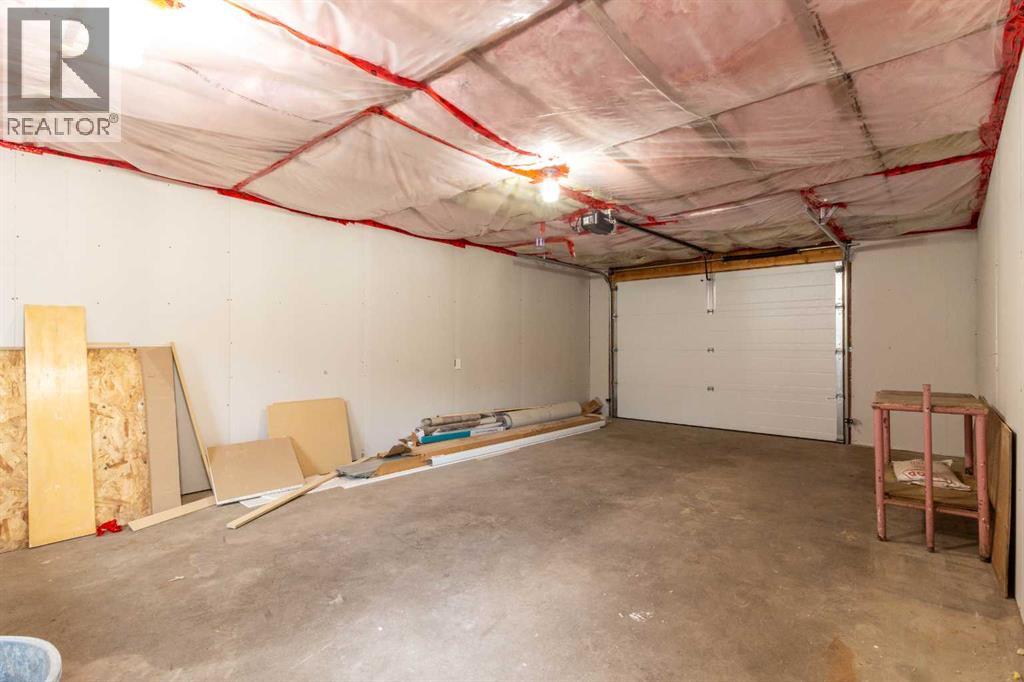 1005 Bullivant Crescent SW - Image 38