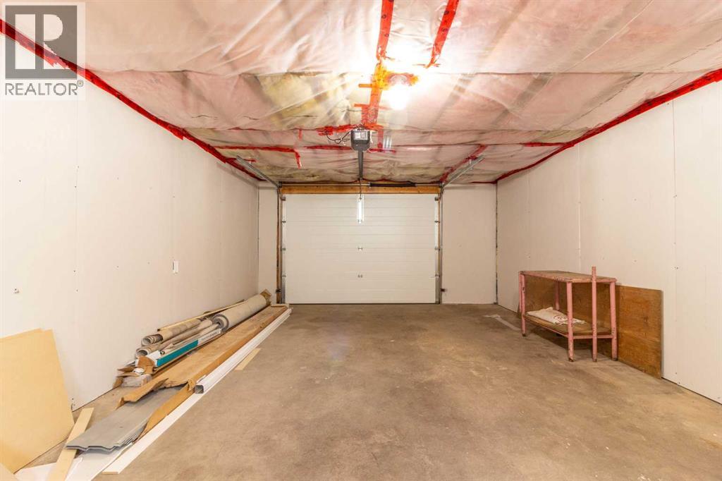 1005 Bullivant Crescent SW - Image 39