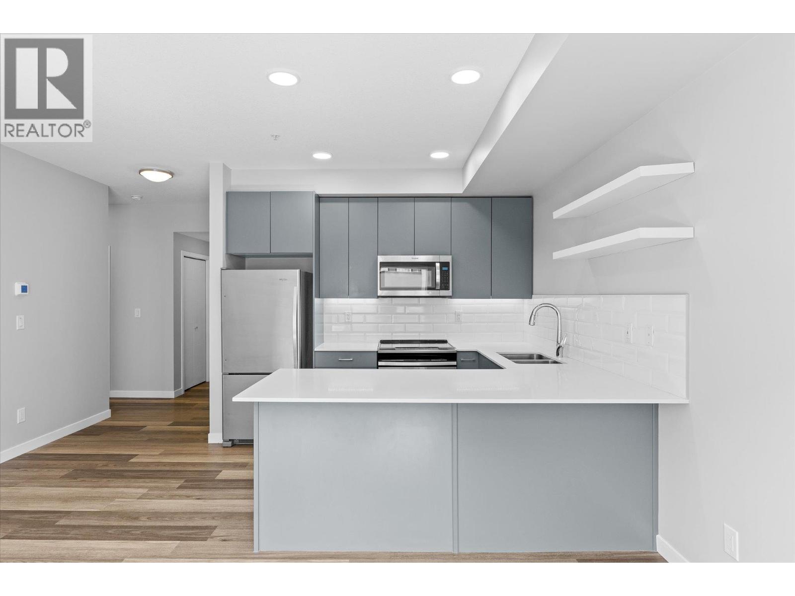 210 722 Valley Road, Kelowna
