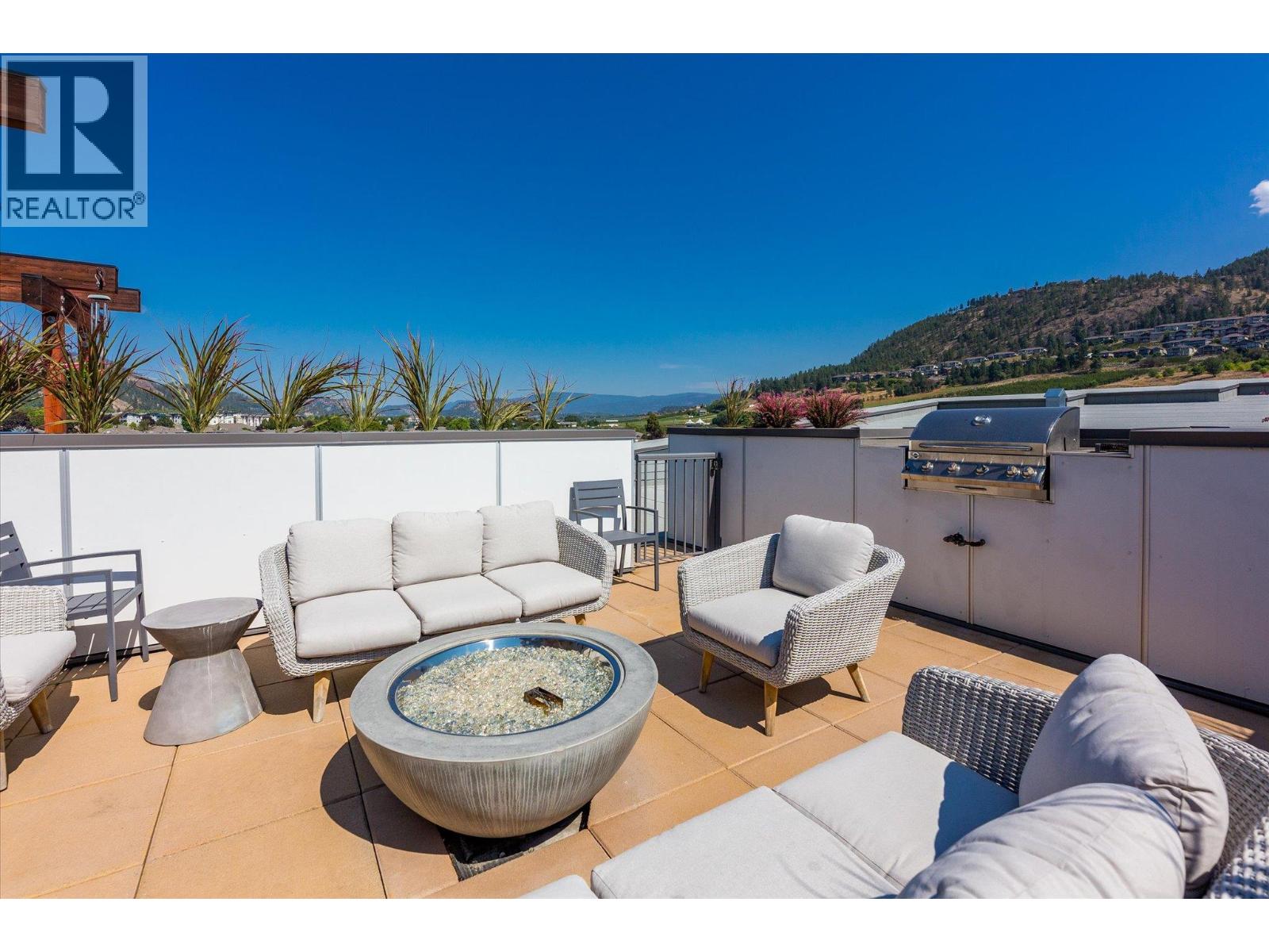210 722 Valley Road, Kelowna