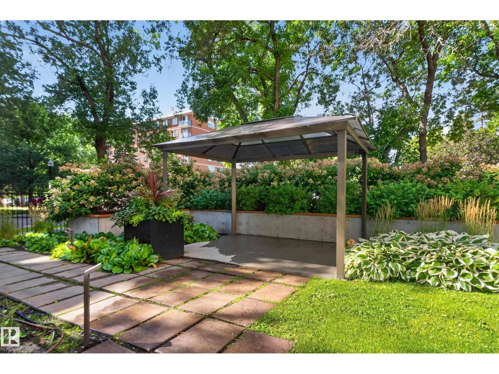 #301 9809 110 ST NW - 29
