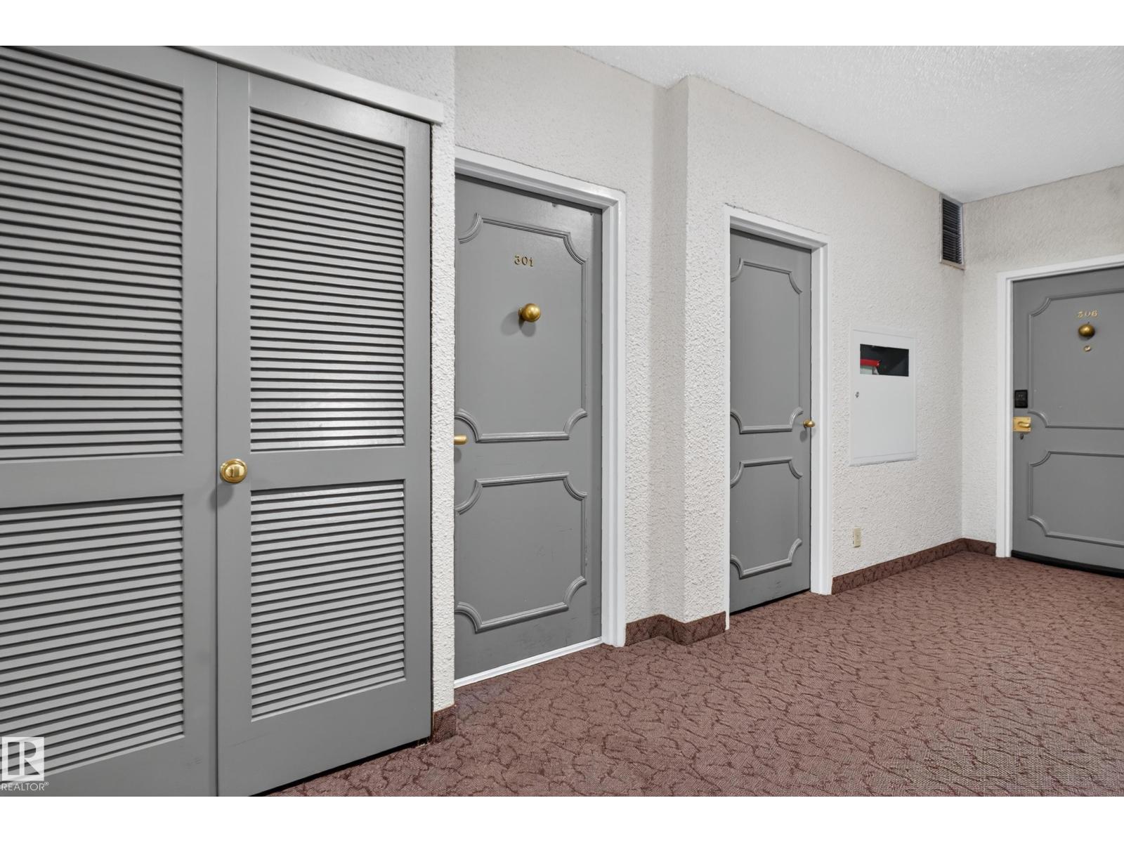 #301 9809 110 ST NW - 4
