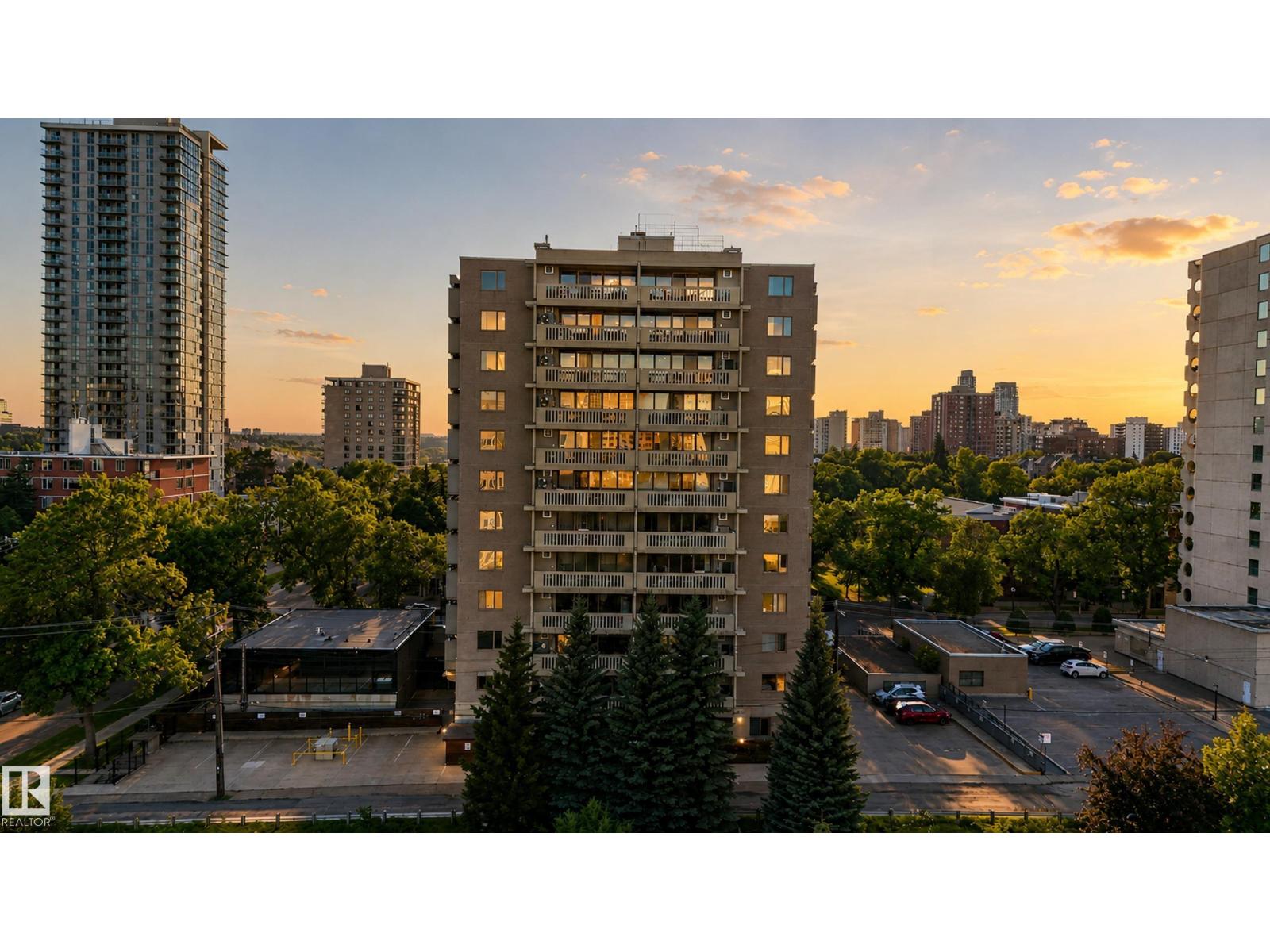 #301 9809 110 ST NW - 37