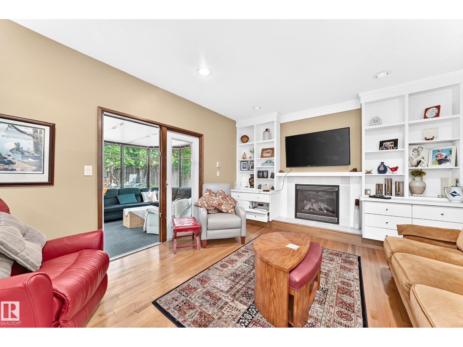 16 LORNE CR - 11