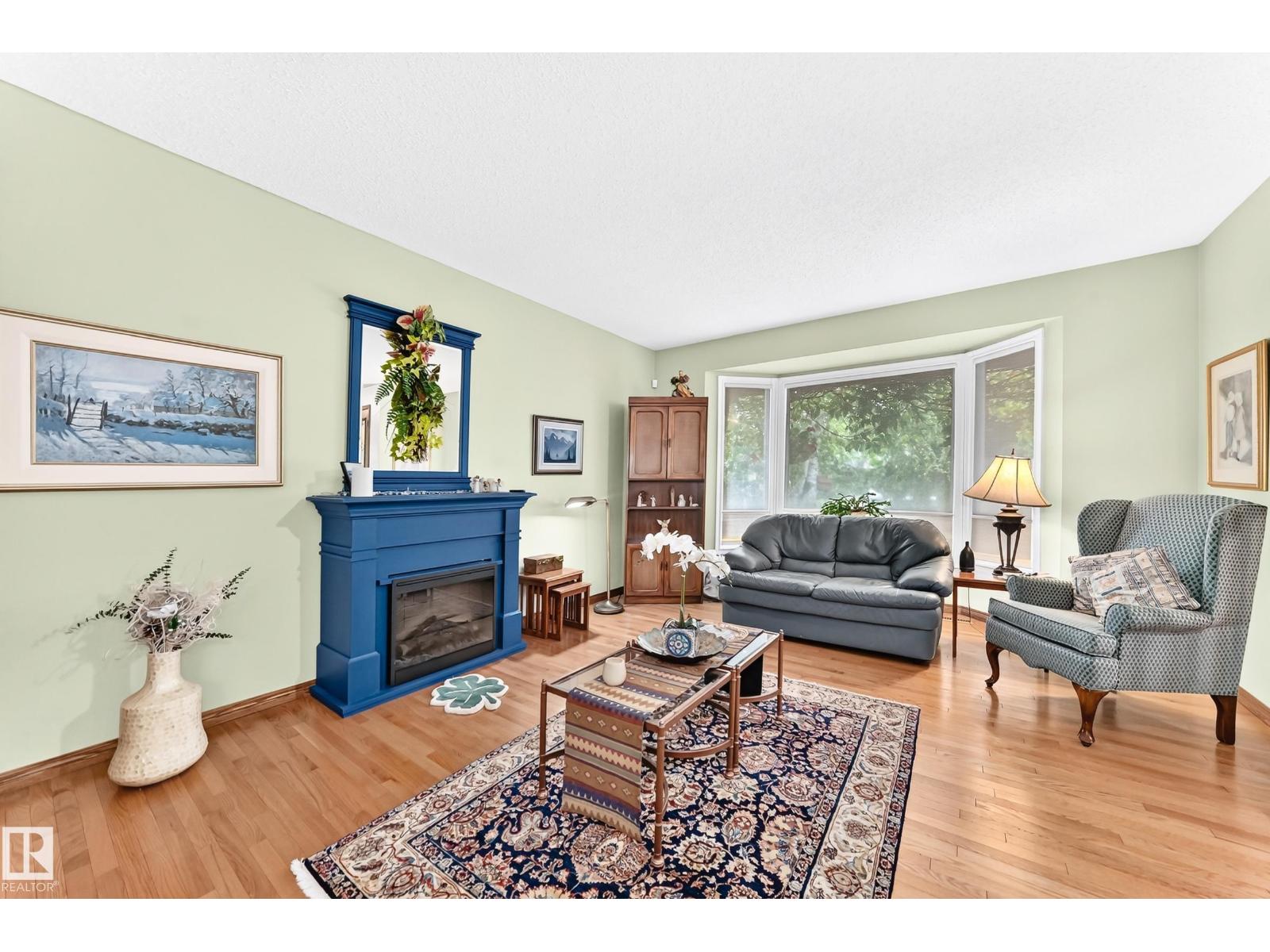 16 LORNE CR - 6