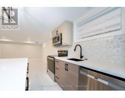 B - 31 Mariposa Avenue, Toronto, ON M6N4A1 Photo 11