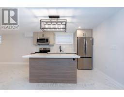 B - 31 Mariposa Avenue, Toronto, ON M6N4A1 Photo 7