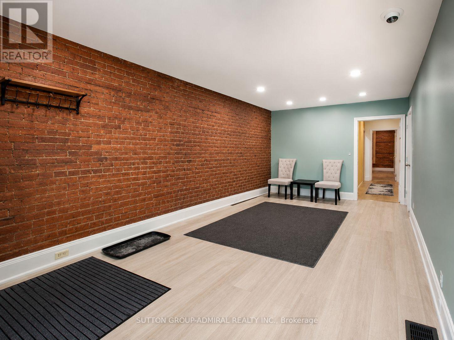 #Unit 101 249 Division Street, Cobourg, Ontario, K9A3P9, Cobourg, Ontario — photo 4 of 5