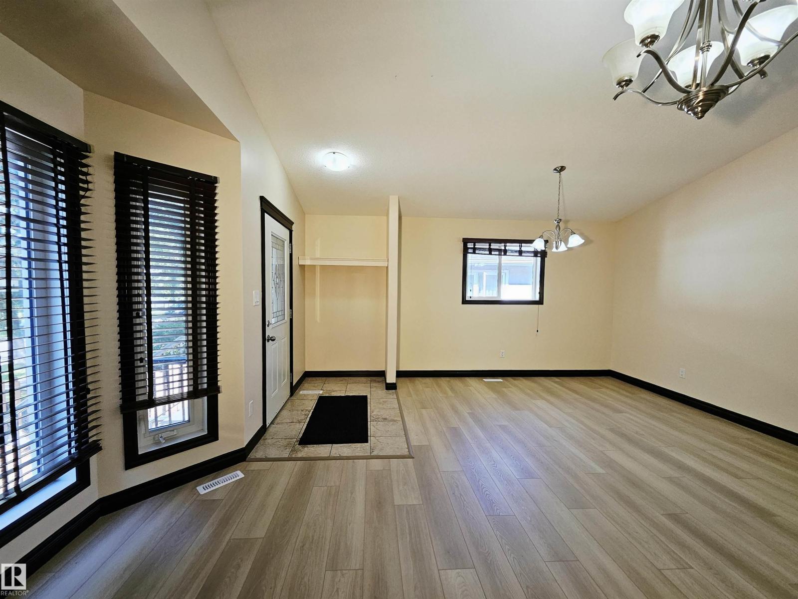 11625 88 Street NW, Parkdale (Edmonton) — photo 10 of 30: Property photo