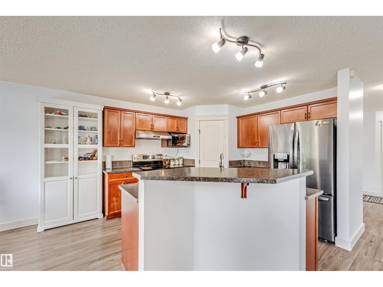 20324 48 AV NW - 24
