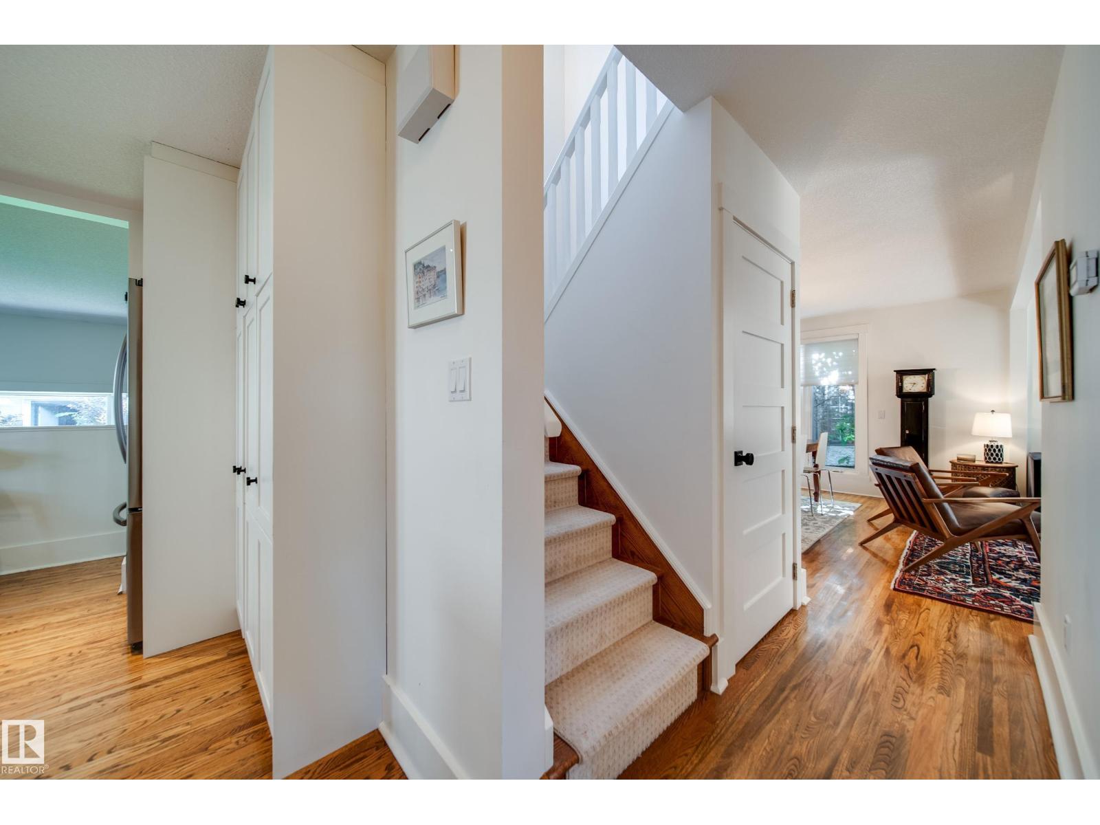 10335 137 ST NW - 27