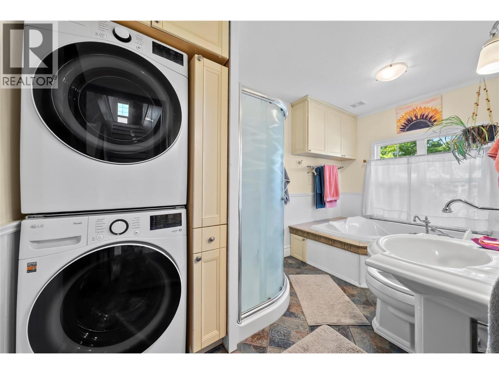  591 6 Street Southeast, Salmon Arm