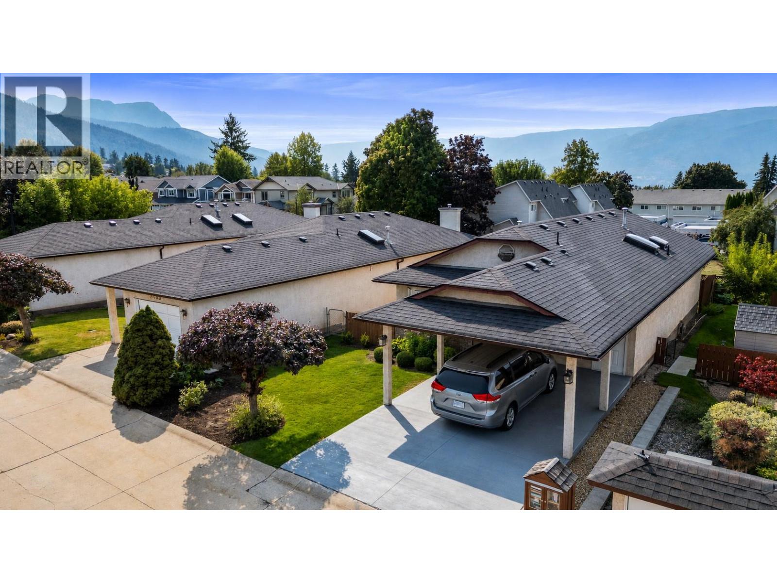2415 5 Avenue NE, Salmon Arm