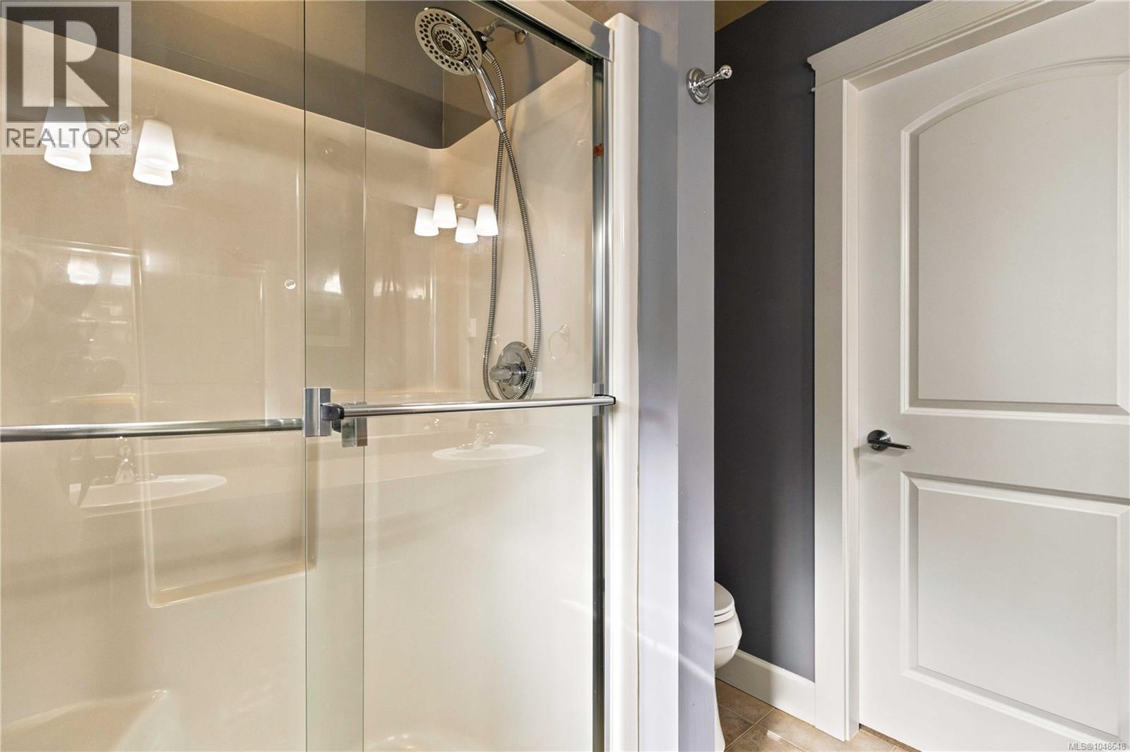6 2210 Sooke Road, Colwood