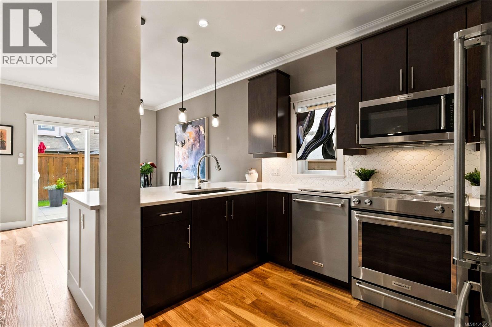 6 2210 Sooke Road, Colwood