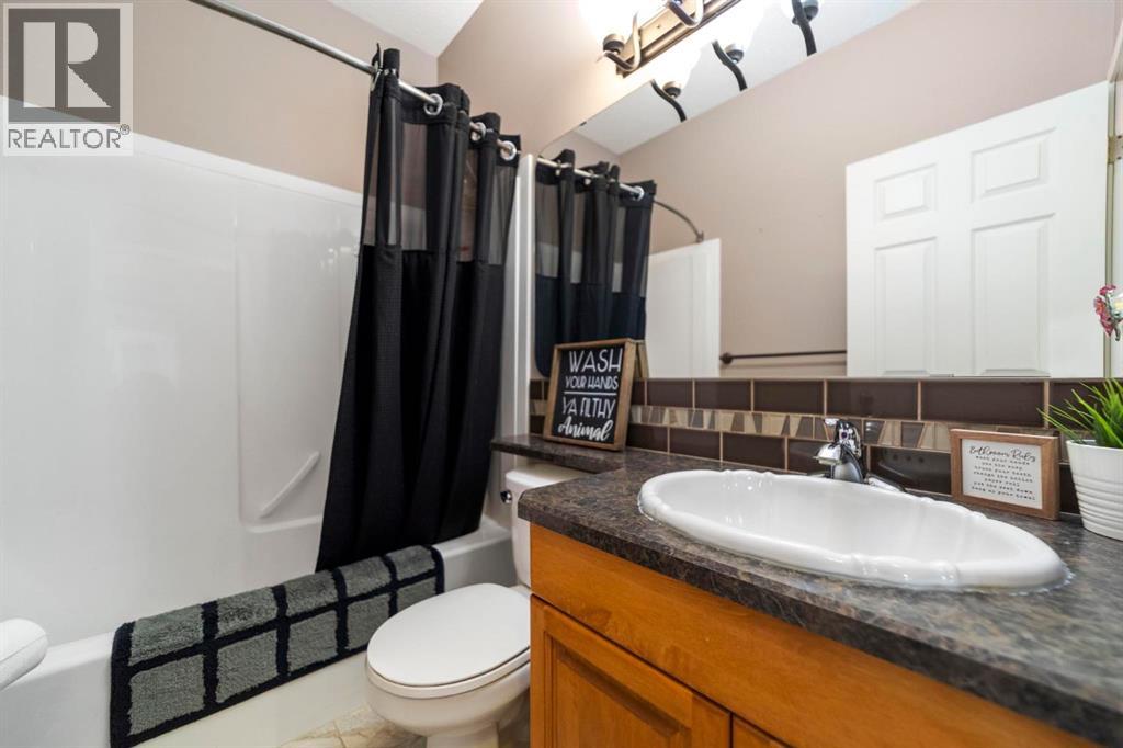 Listing photo – 7510 40 Avenue, Camrose
