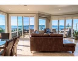 1087 Finlay Street, White Rock, BC V4B4K7 Photo 11
