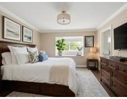 1087 Finlay Street, White Rock, BC V4B4K7 Photo 32