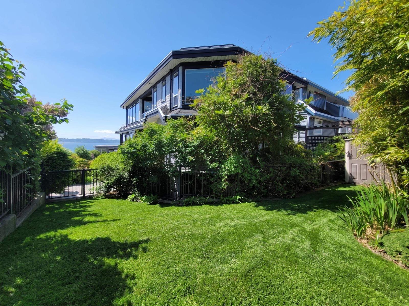 1087 FINLAY STREET, White Rock