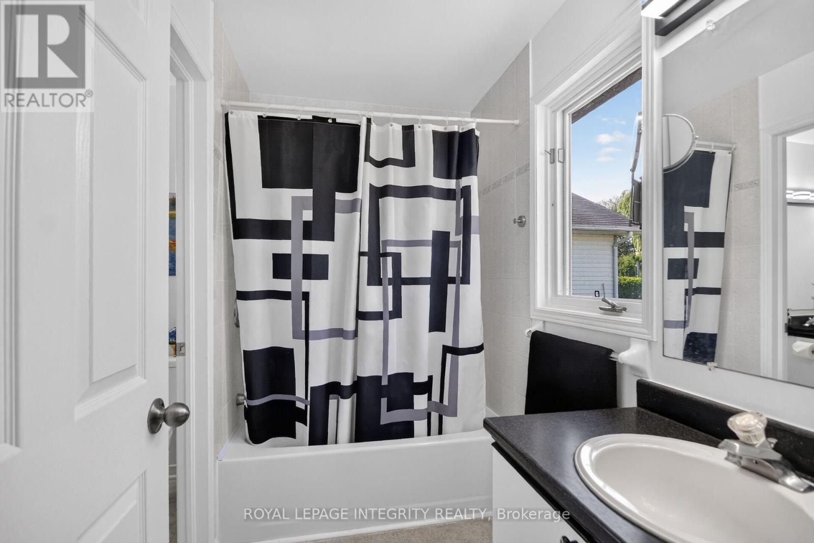 2913 DANBURY WAY, Ottawa. Luxury613. By Peter Sagos - Image 25