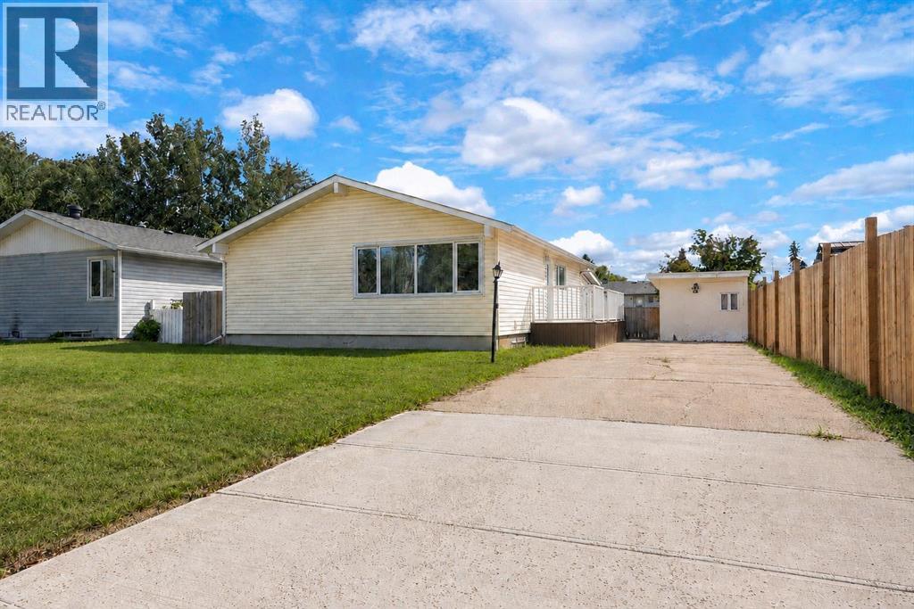 2 Blair Crescent, Fort McMurray, Alberta, t9h1m9