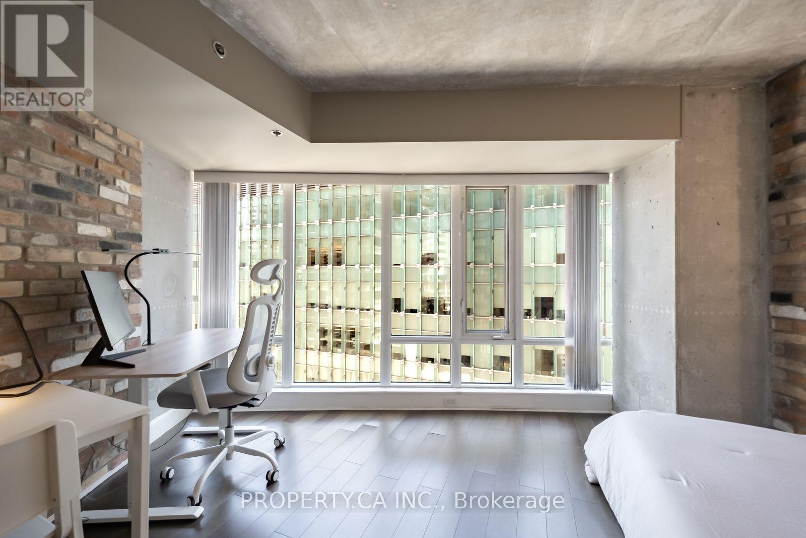 #912 210 VICTORIA STREET - 12