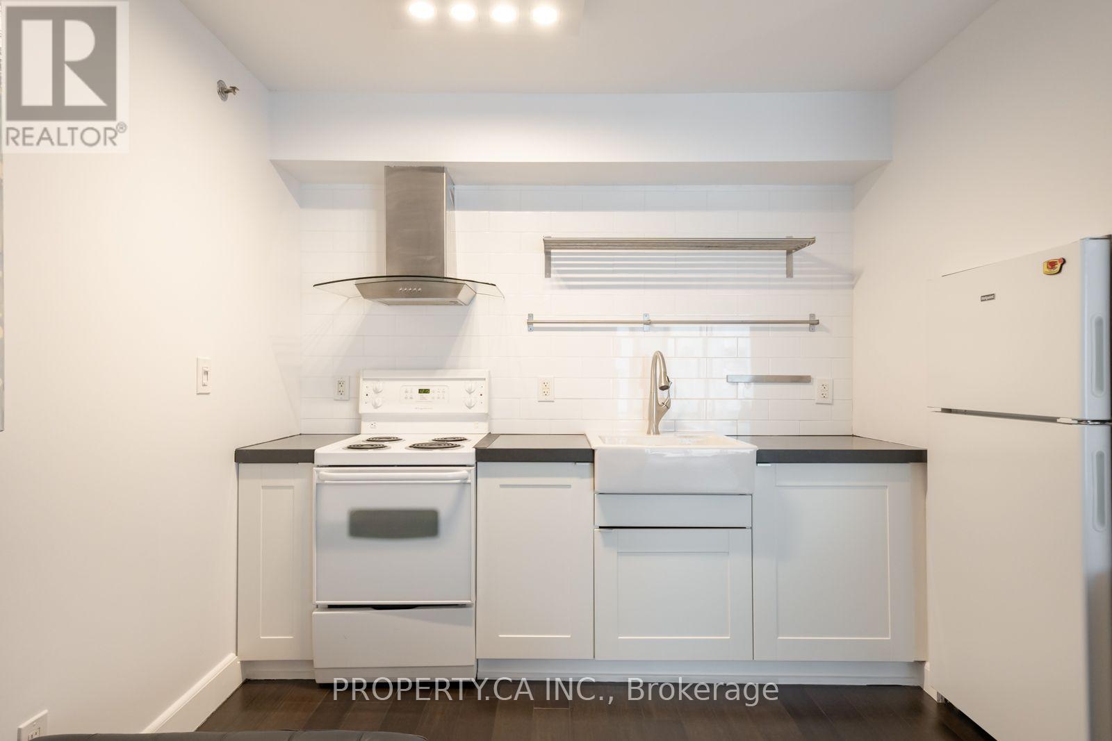 #912 210 VICTORIA STREET - 15