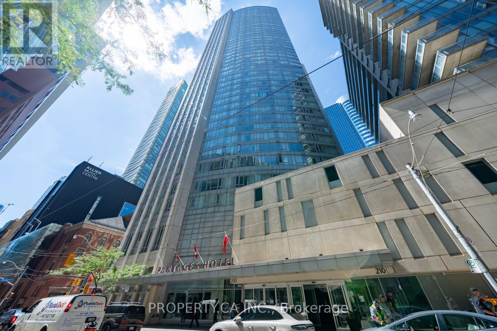 #912 210 VICTORIA STREET - 2