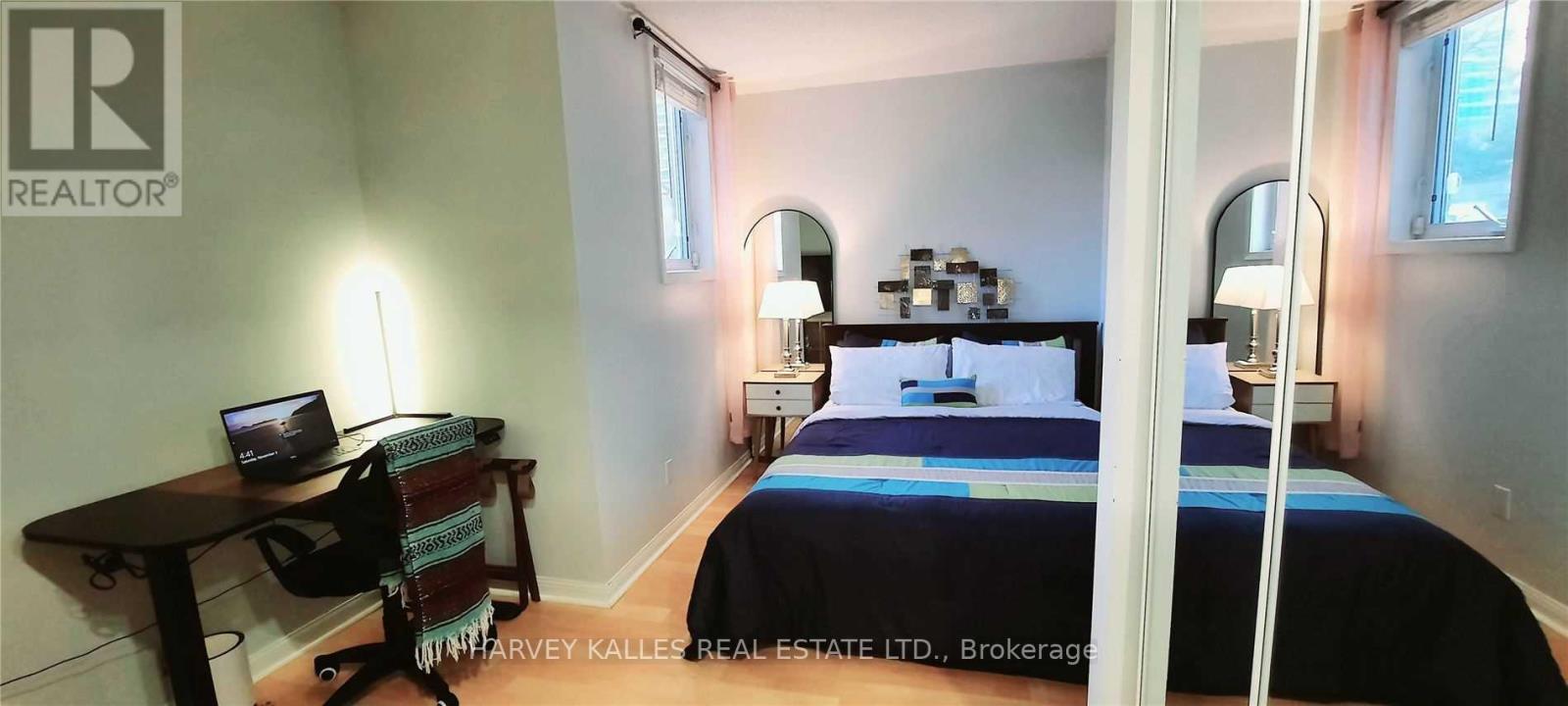#220 28 DOURO STREET - 13