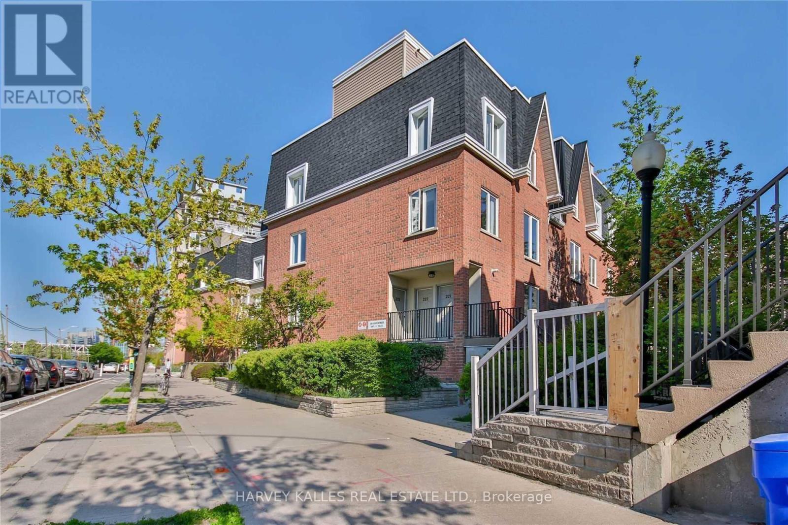 #220 28 DOURO STREET - Image 29