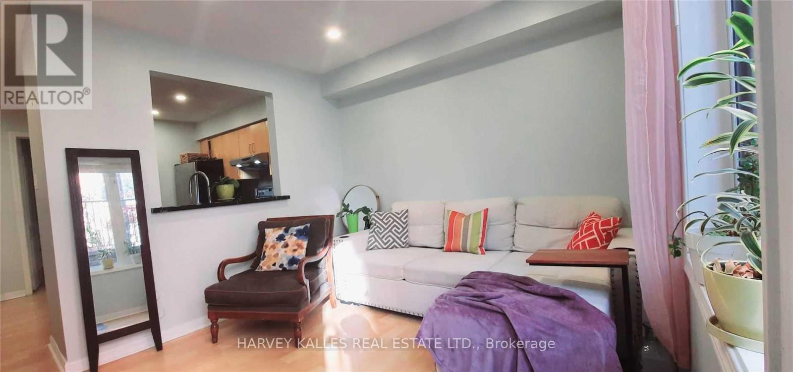 #220 28 DOURO STREET - 7