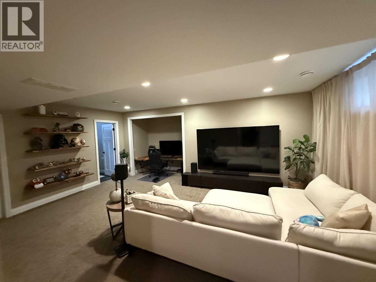 8407 86 AVENUE - Image 32