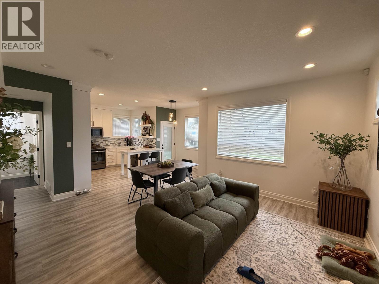 8407 86 AVENUE - 13