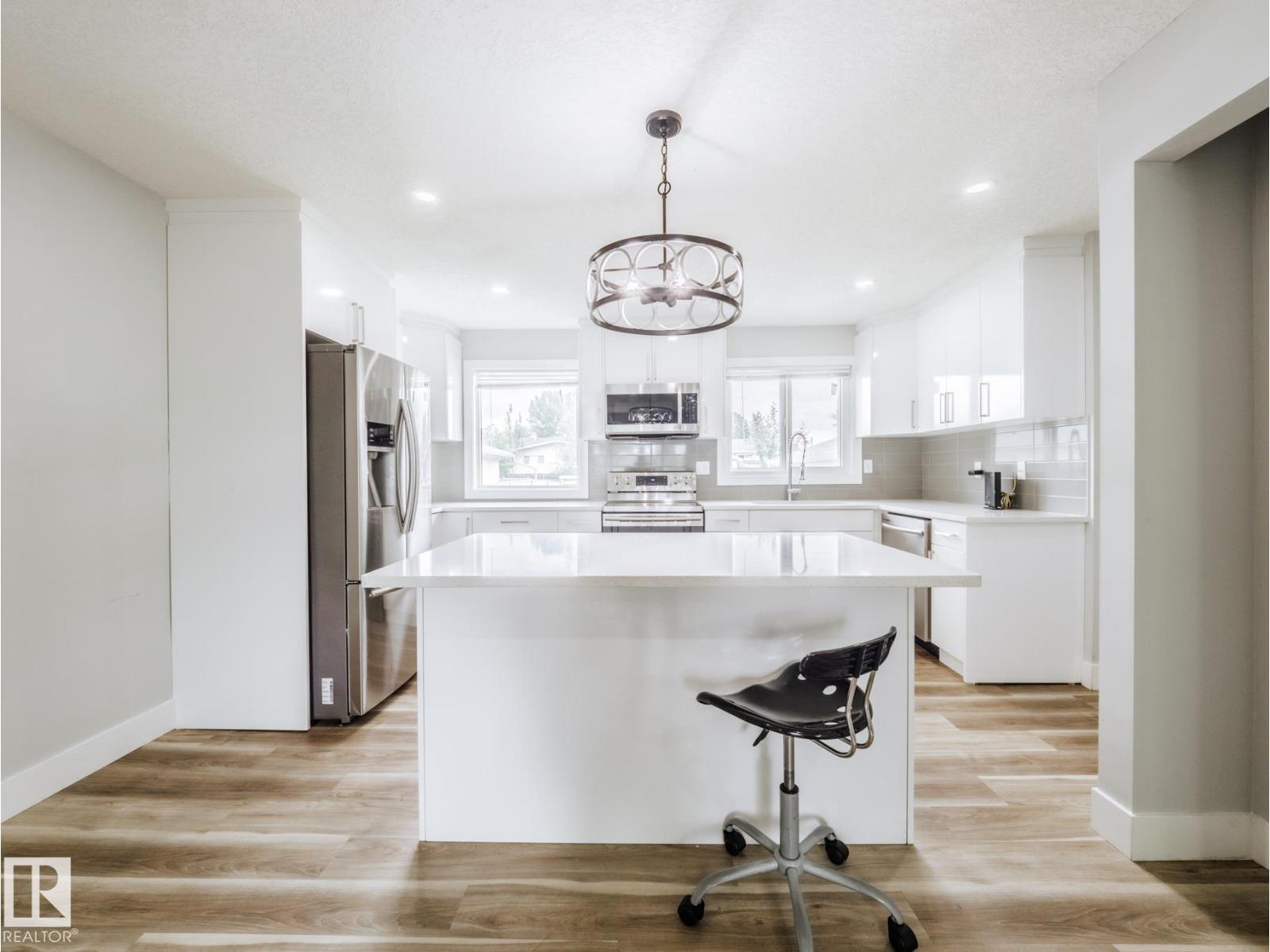 15011 59 ST NW - 1