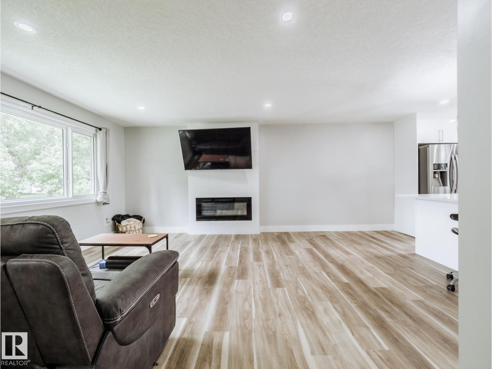 15011 59 ST NW - 5