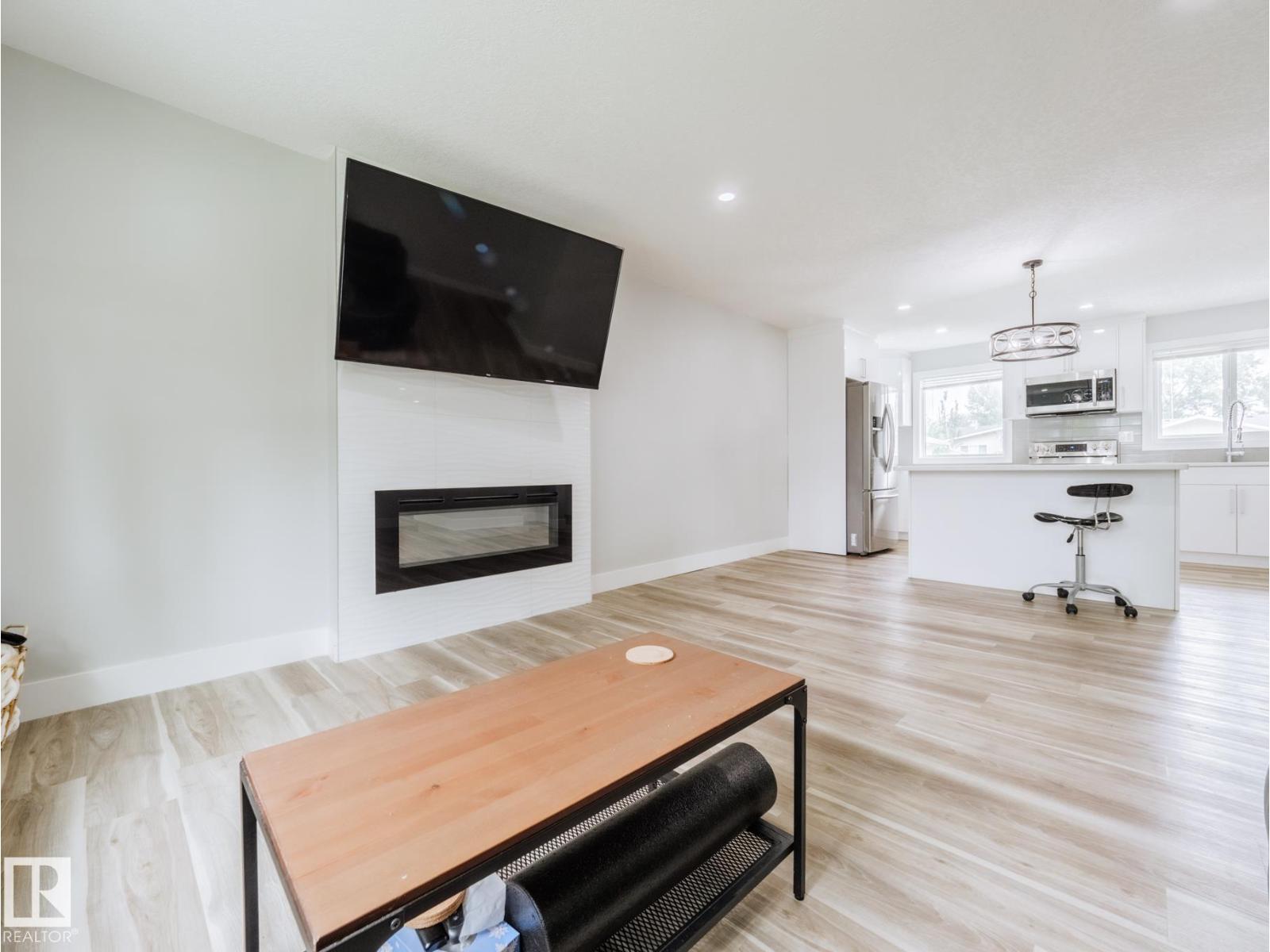 15011 59 ST NW - 9