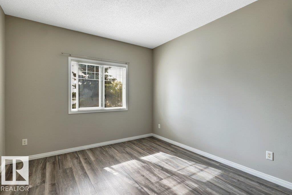 #57E 79 Bellerose DR - 20