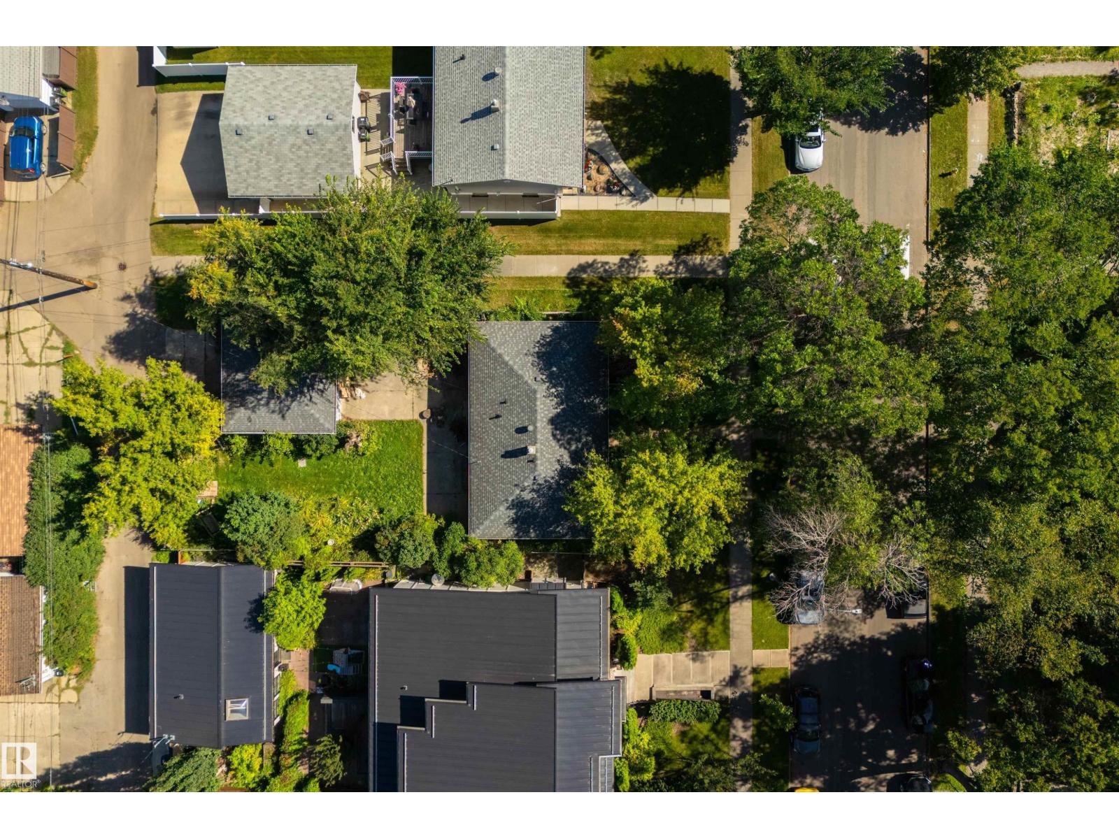 7950 91 AV NW - Image 11