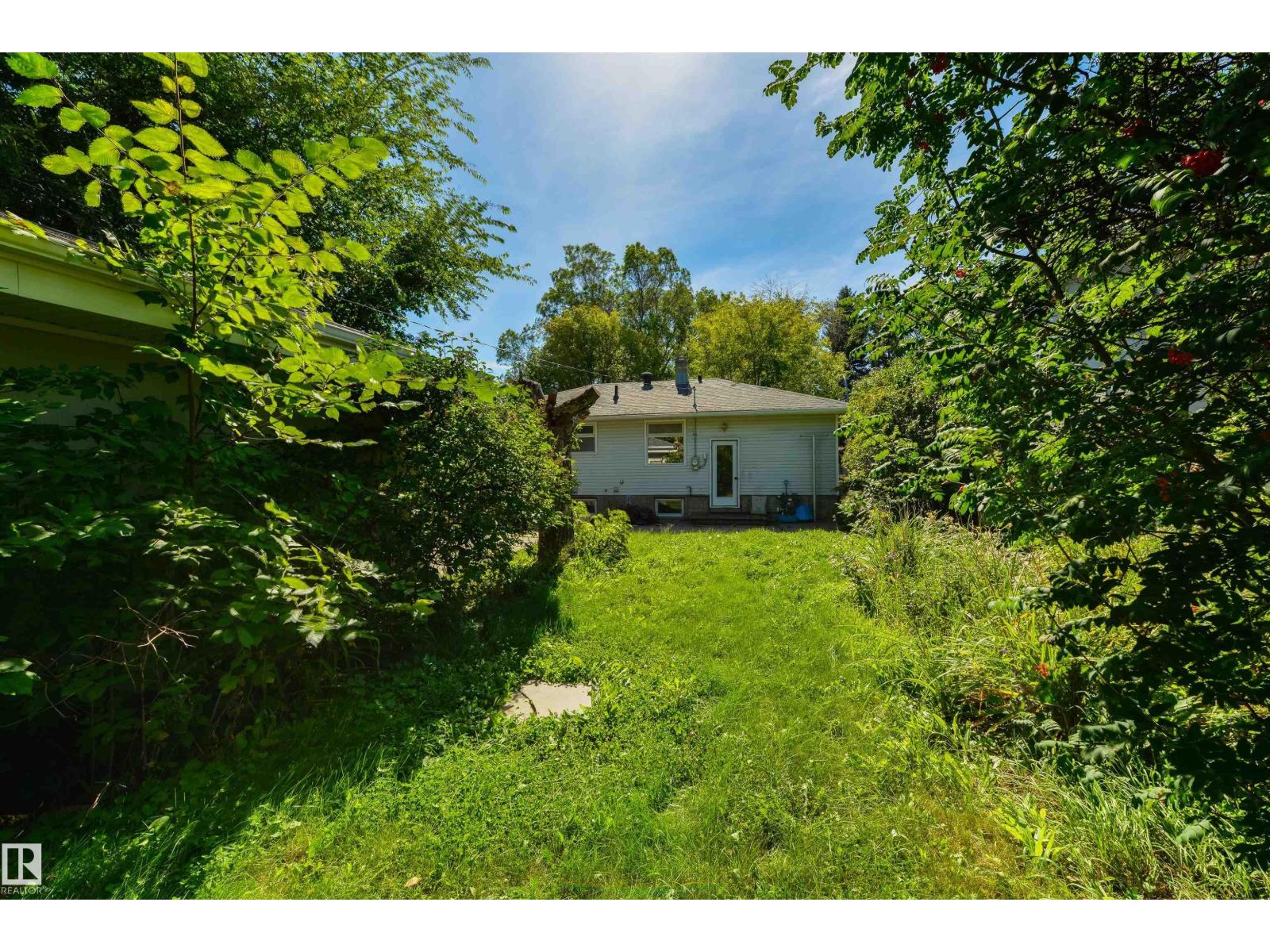 7950 91 AV NW - 5