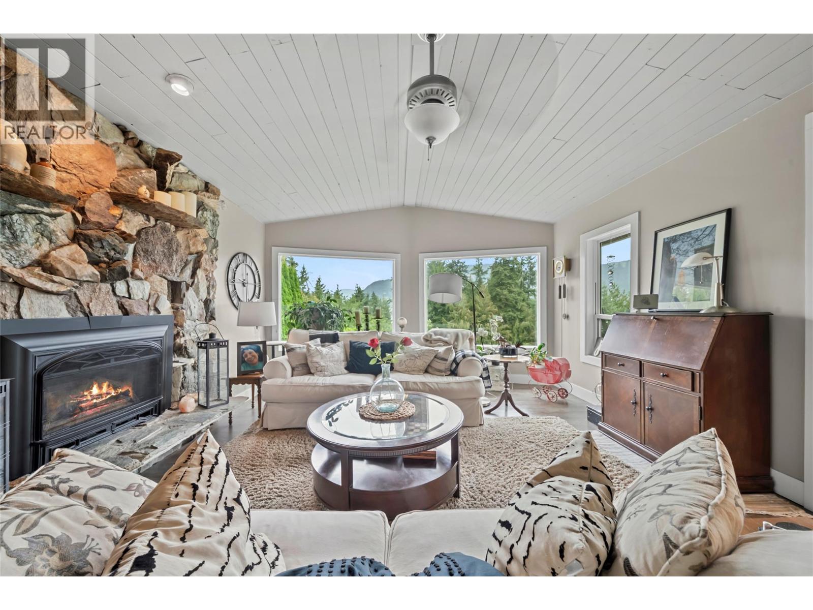 2880 Chalet Drive - 30