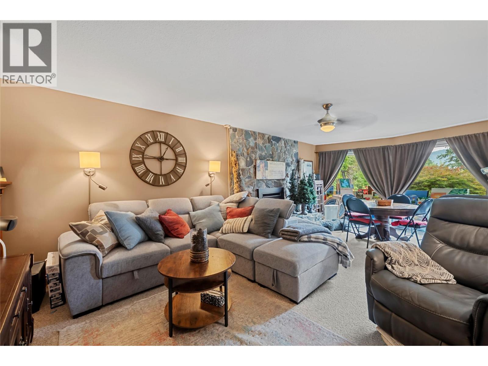 2880 Chalet Drive - 45
