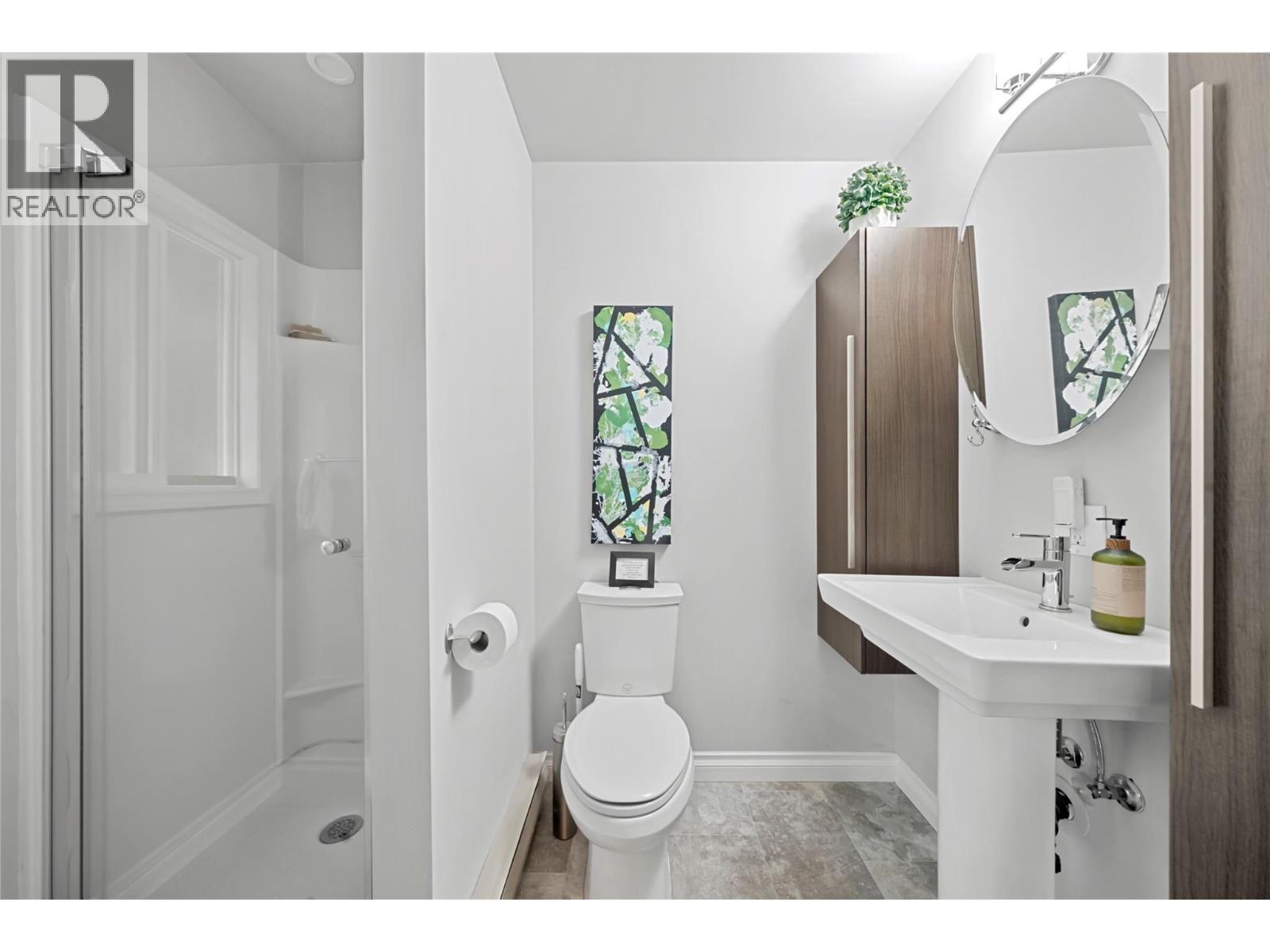 2880 Chalet Drive, Blind Bay