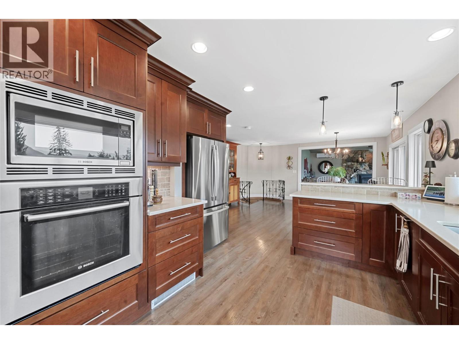 2880 Chalet Drive - 24